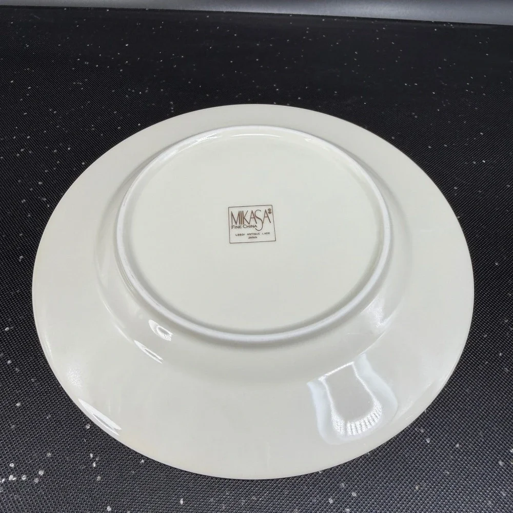 Mikasa Antique Lace Dishes Plates‎ Gold Trim Fine China Japan Set of 4 VTG 7.5